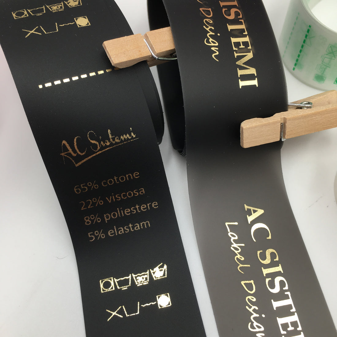 etichette per tessuti in tnt, raso e silicone
