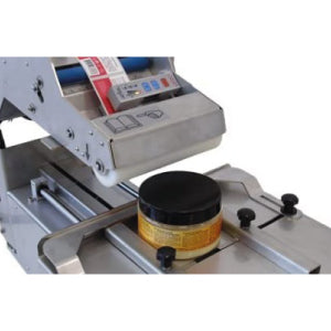 ETICHETTATRICE PER SUPERFICI PIANE LA810