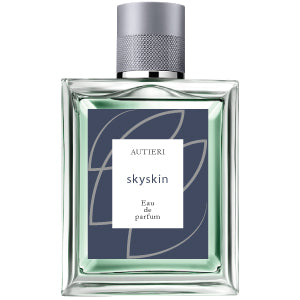 REALIZZAZIONE GRAFICA ETICHETTA A COLORI PER PROFUMI IN BOTTIGLIA